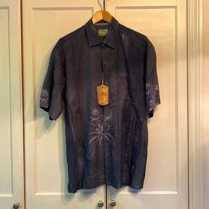 Tommy Bahama casual button down shirt